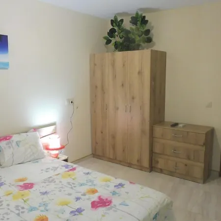 Viktoria 4* פומורי